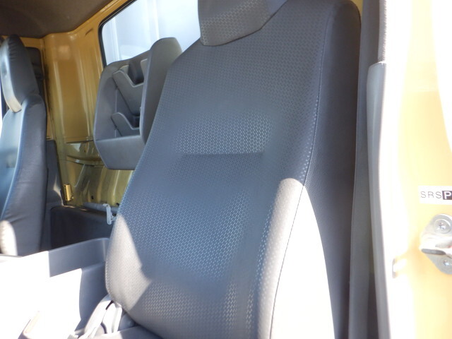 日野デュトロアルミウイング小型（2t・3t）[写真28]