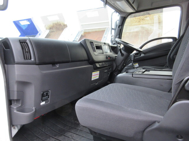 いすゞフォワードアルミウイング中型（4t）[写真17]