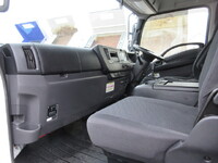 いすゞフォワードアルミウイング中型（4t）[写真18]