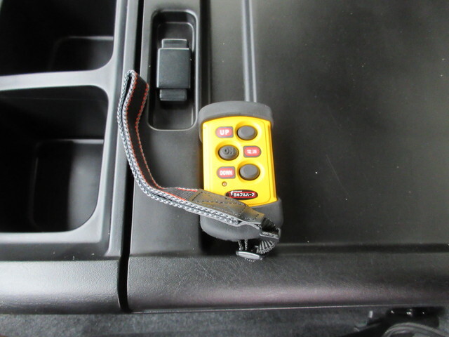 いすゞフォワードアルミウイング中型（4t）[写真25]