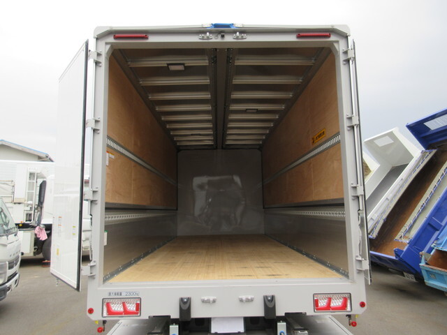 いすゞフォワードアルミウイング中型（4t）[写真26]