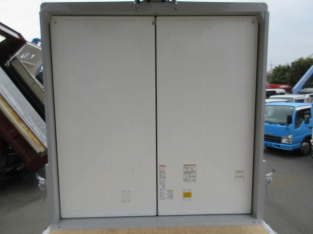 いすゞフォワードアルミウイング中型（4t）[写真29]