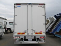 いすゞフォワードアルミウイング中型（4t）[写真08]