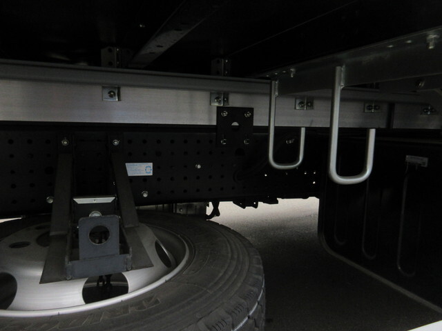 いすゞフォワードアルミウイング中型（4t）[写真08]