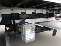 いすゞフォワードアルミウイング中型（4t）[写真10]