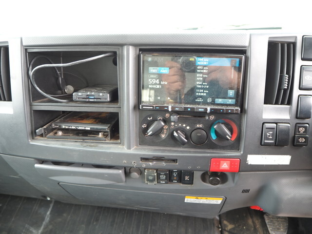 いすゞエルフセルフローダー小型（2t・3t）[写真38]