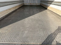 いすゞフォワード冷凍車（冷蔵車）中型（4t）[写真09]