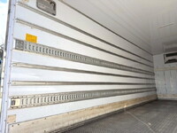 いすゞフォワード冷凍車（冷蔵車）中型（4t）[写真10]