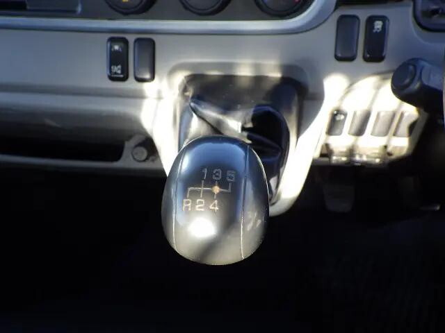 三菱ふそうキャンターダンプ小型（2t・3t）[写真15]