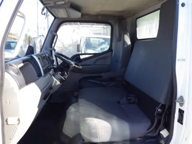 三菱ふそうキャンターダンプ小型（2t・3t）[写真08]