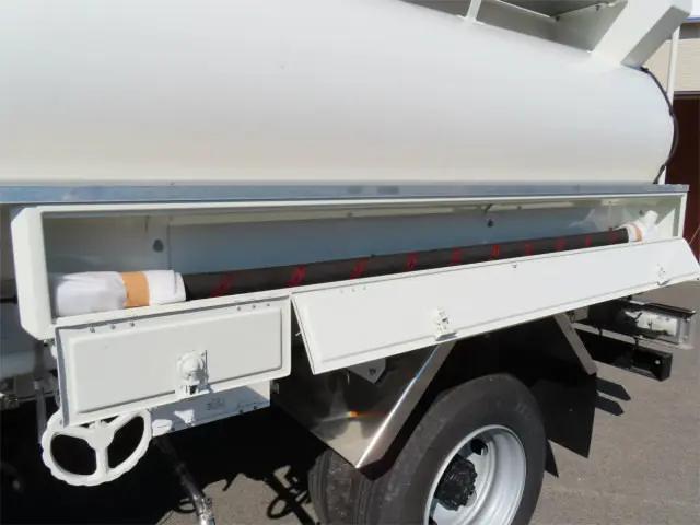 日野デュトロタンク車（タンクローリー）小型（2t・3t）[写真21]