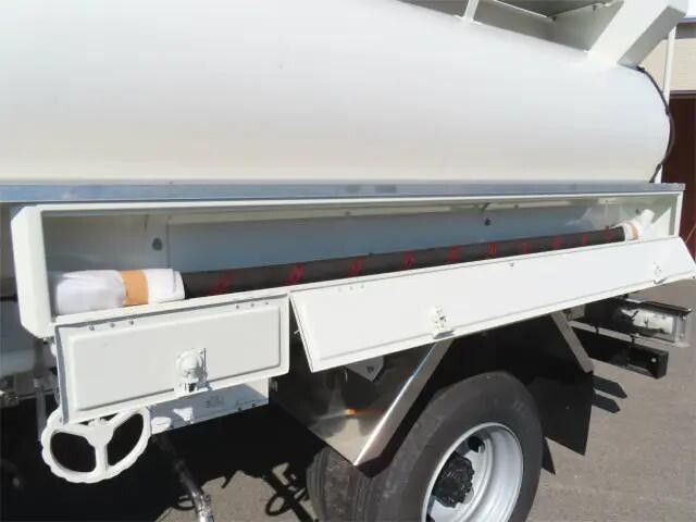 日野デュトロタンク車（タンクローリー）小型（2t・3t）[写真25]