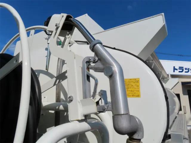 日野デュトロタンク車（タンクローリー）小型（2t・3t）[写真25]