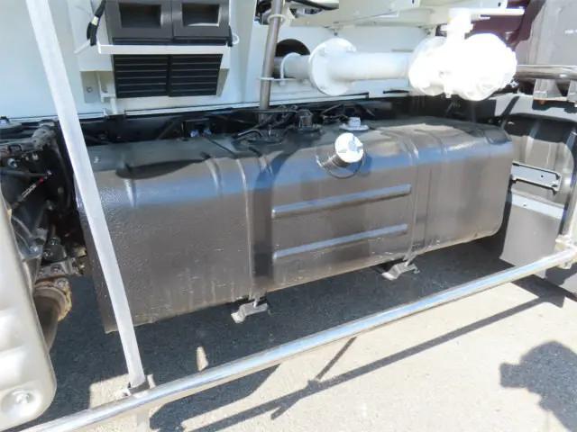 日野デュトロタンク車（タンクローリー）小型（2t・3t）[写真38]