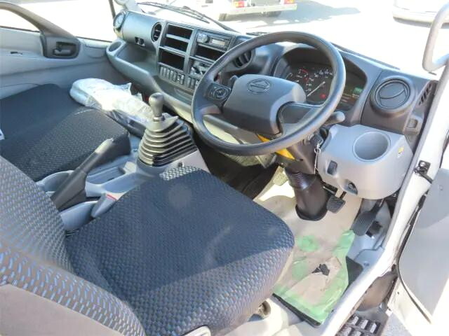 日野デュトロタンク車（タンクローリー）小型（2t・3t）[写真09]