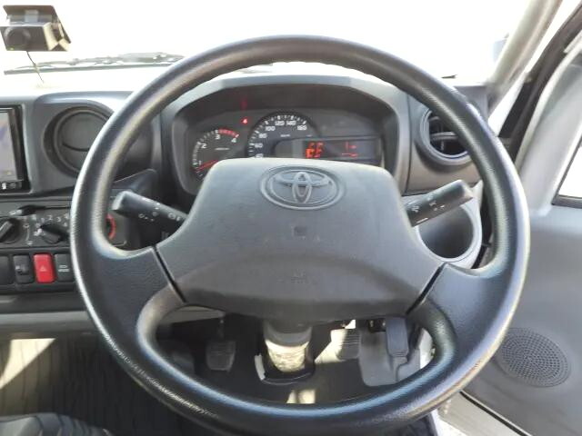 トヨタダイナ平ボディ小型（2t・3t）[写真15]