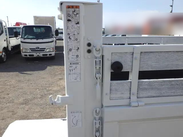 トヨタダイナ平ボディ小型（2t・3t）[写真23]