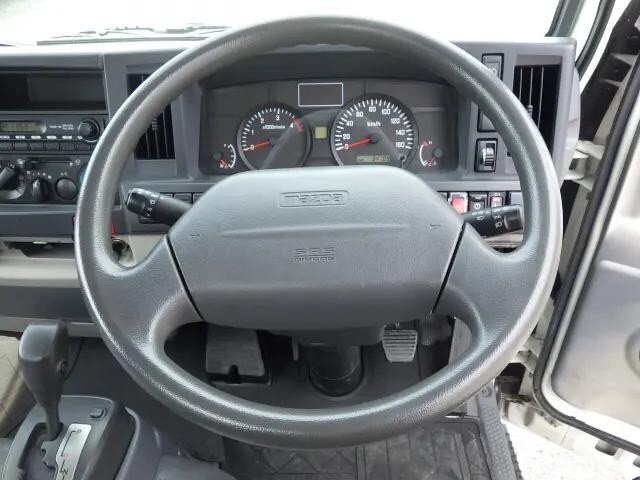 マツダタイタン平ボディ小型（2t・3t）[写真18]