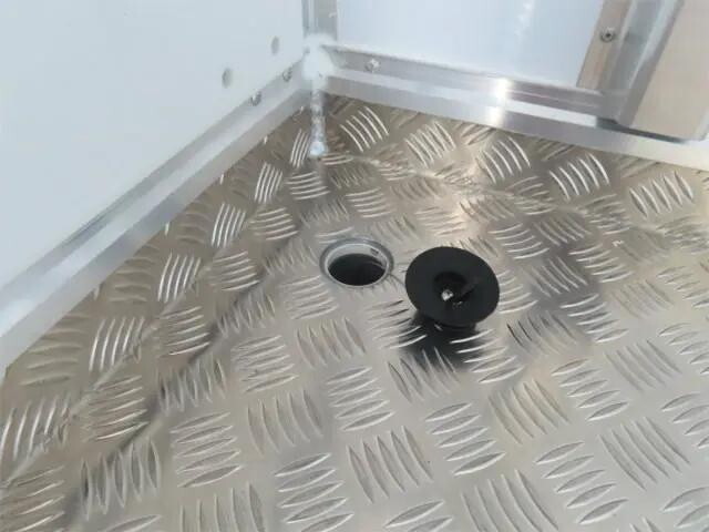 三菱ふそうファイター冷凍車（冷蔵車）中型（4t）[写真25]