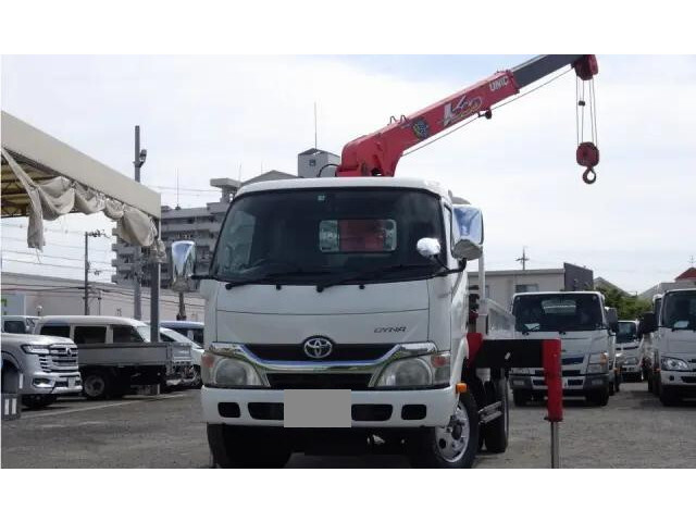 トヨタダイナクレーン3段小型（2t・3t）[写真01]