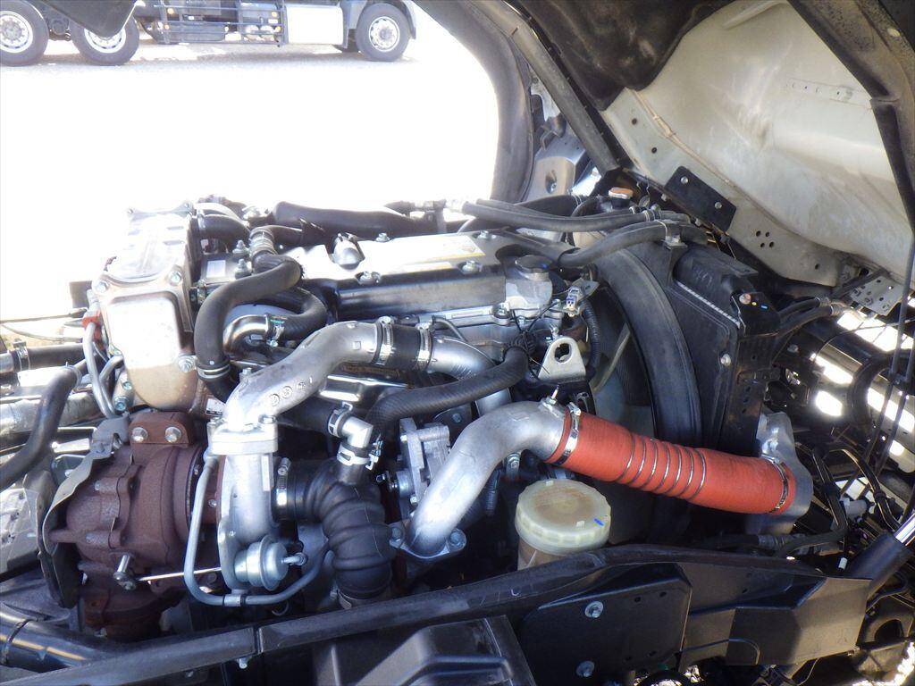 いすゞフォワードクレーン6段中型（4t）[写真16]