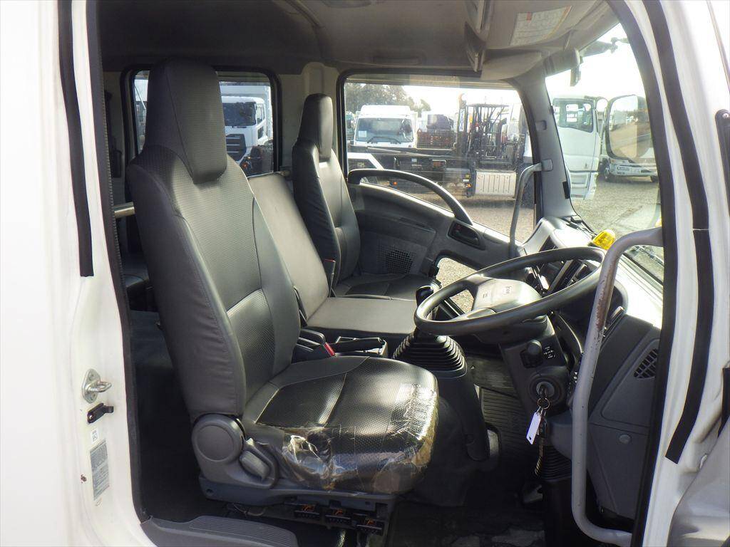 いすゞフォワードクレーン6段中型（4t）[写真18]