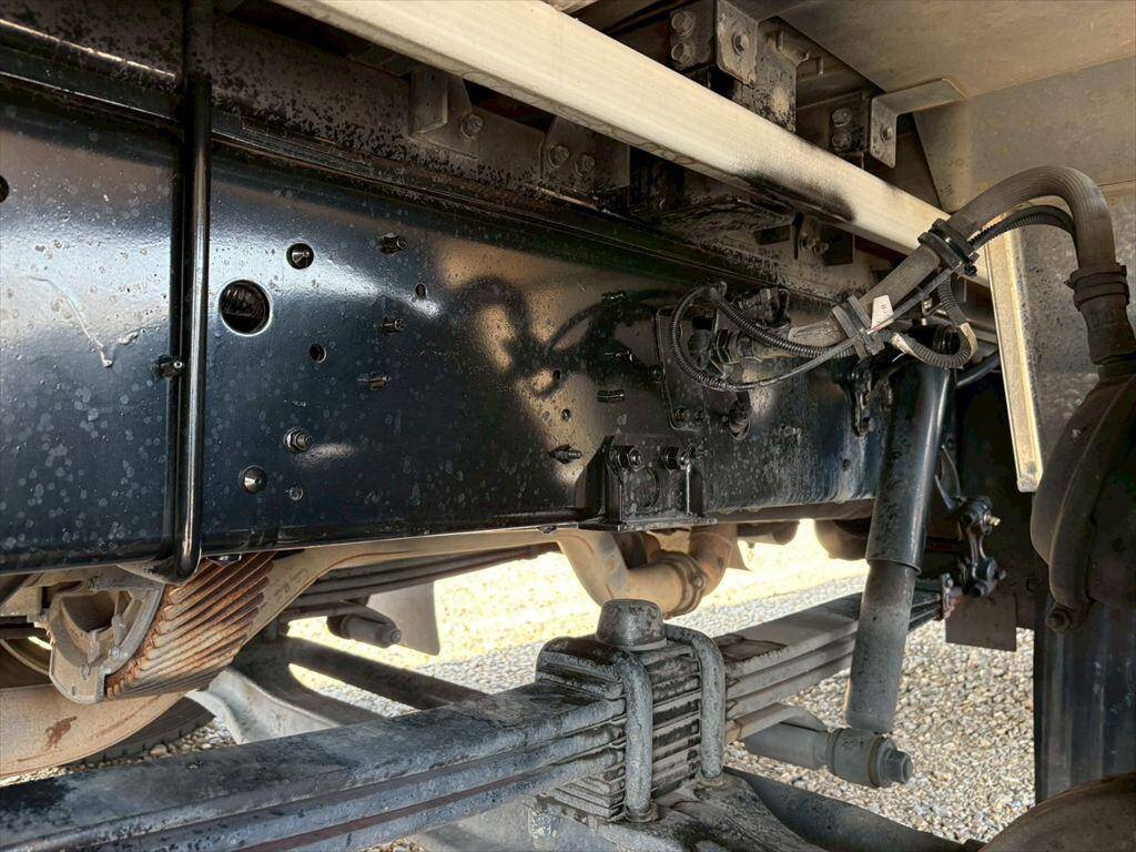 日野プロフィアアルミウイング大型（10t）[写真11]