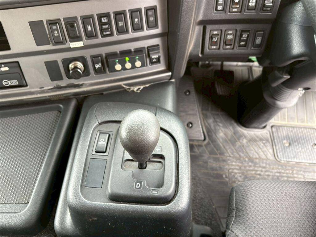 日野プロフィアアルミウイング大型（10t）[写真19]