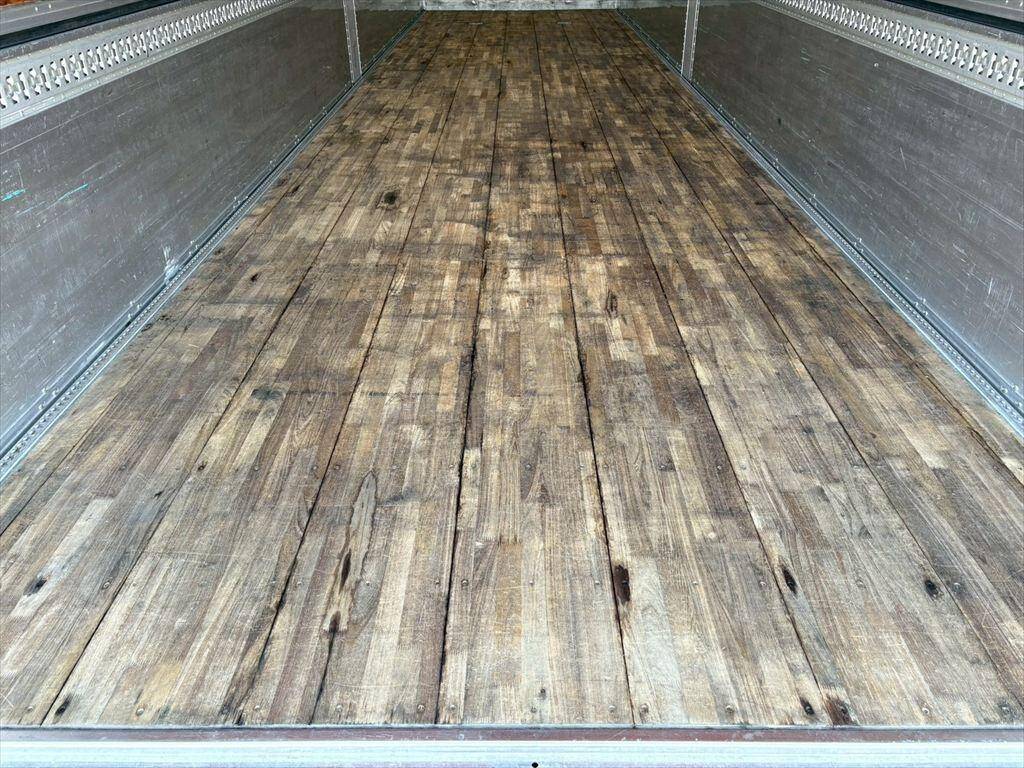 日野プロフィアアルミウイング大型（10t）[写真08]