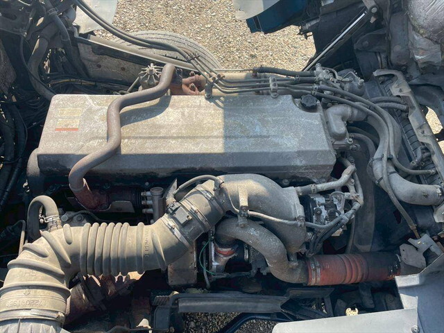 日野プロフィアトレーラーヘッド（トラクターヘッド）大型（10t）[写真14]