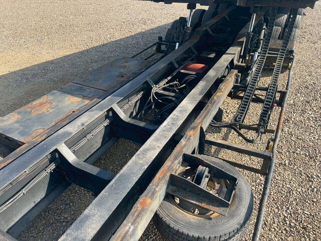 日野プロフィアトレーラーヘッド（トラクターヘッド）大型（10t）[写真29]