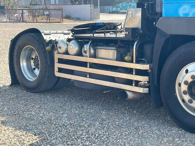 日野プロフィアトレーラーヘッド（トラクターヘッド）大型（10t）[写真08]