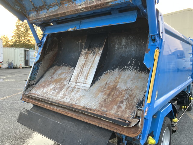 三菱ふそうキャンターパッカー車（塵芥車）小型（2t・3t）[写真14]