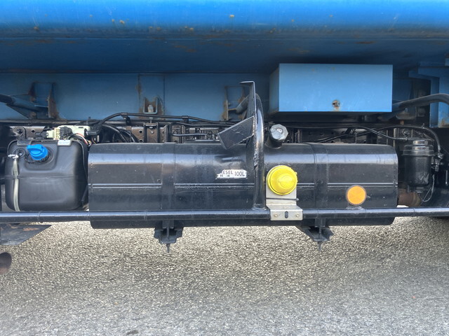 三菱ふそうキャンターパッカー車（塵芥車）小型（2t・3t）[写真20]