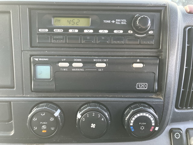 三菱ふそうキャンターパッカー車（塵芥車）小型（2t・3t）[写真37]