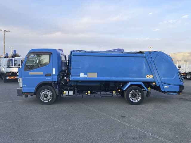 三菱ふそうキャンターパッカー車（塵芥車）小型（2t・3t）[写真05]