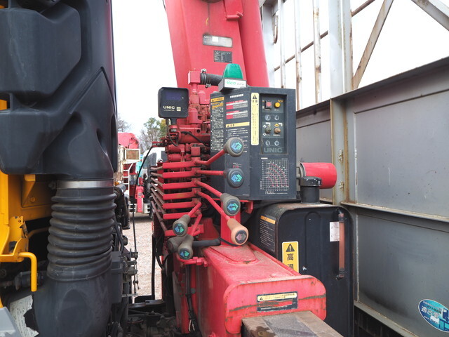 UDトラックスクオンクレーン4段大型（10t）[写真11]