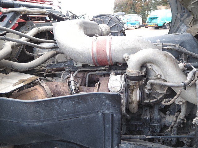 UDトラックスクオンクレーン4段大型（10t）[写真15]