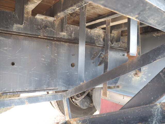 UDトラックスクオンクレーン4段大型（10t）[写真20]