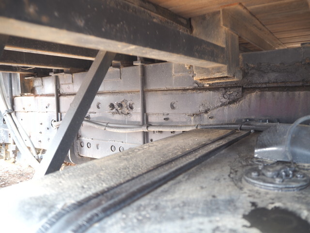 UDトラックスクオンクレーン4段大型（10t）[写真24]