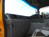 UDトラックスクオンクレーン4段大型（10t）[写真32]