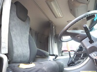 UDトラックスクオンクレーン4段大型（10t）[写真34]