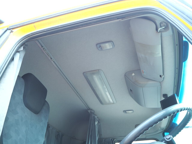 UDトラックスクオンクレーン4段大型（10t）[写真34]