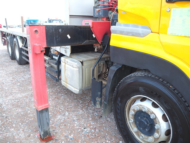 UDトラックスクオンクレーン4段大型（10t）[写真07]