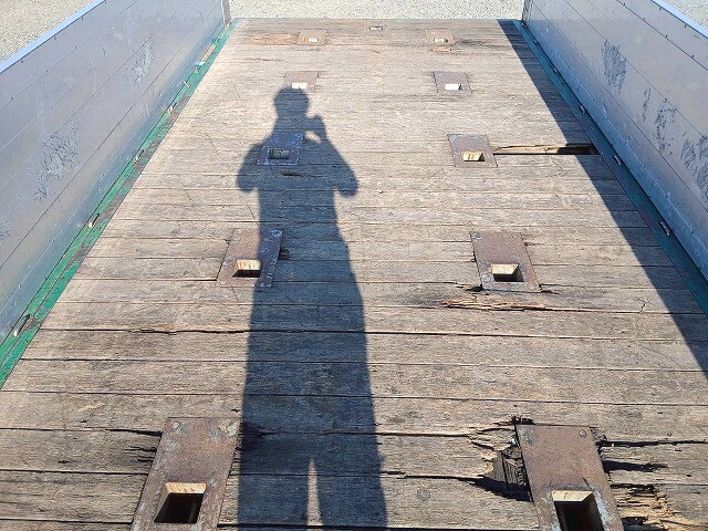 三菱ふそうスーパーグレートアルミブロック大型（10t）[写真11]