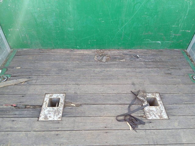 三菱ふそうスーパーグレートアルミブロック大型（10t）[写真12]