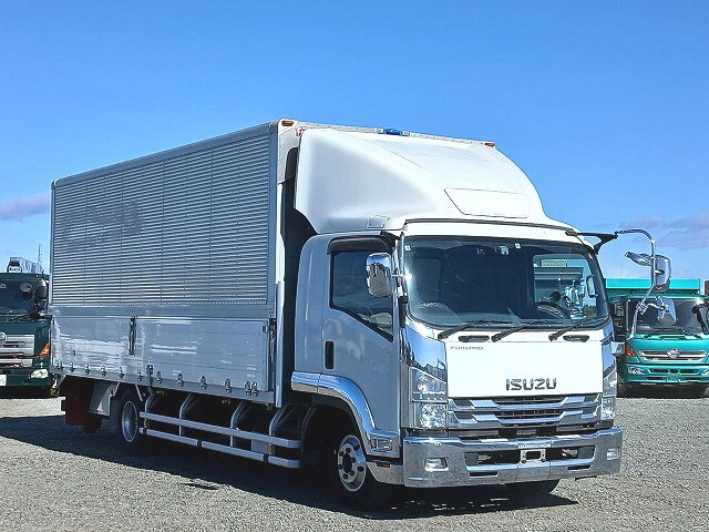 いすゞフォワードアルミウイング中型（4t）[写真03]