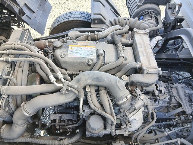 いすゞフォワードアルミウイング中型（4t）[写真30]