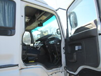 いすゞギガアルミウイング大型（10t）[写真22]