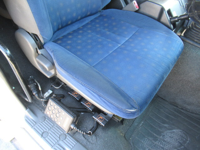 いすゞギガアルミウイング大型（10t）[写真22]